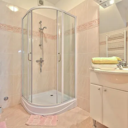 Lorena بيت ضيافة Seget (Umag)