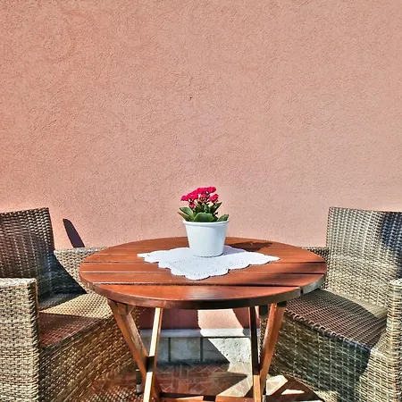 Lorena بيت ضيافة 3*