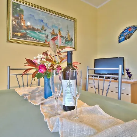 Gostinjska kuća Lorena 3*