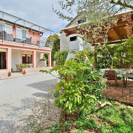 بيت ضيافة Lorena 3*